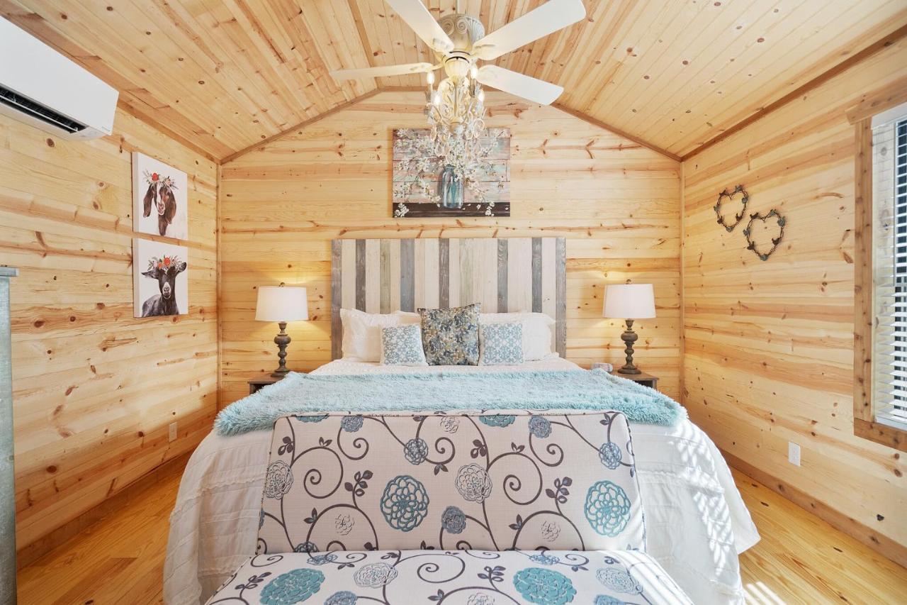 Charming Casita Right On Main St! Hotel Fredericksburg Buitenkant foto